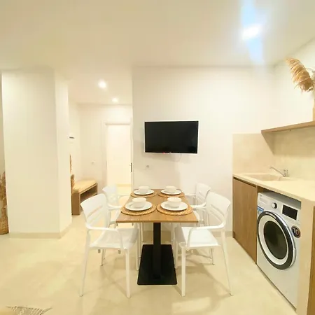 Exclusive Offer - Cave By The Sea *