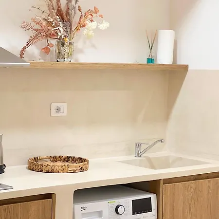 Cave By The Sea Apartment Durres