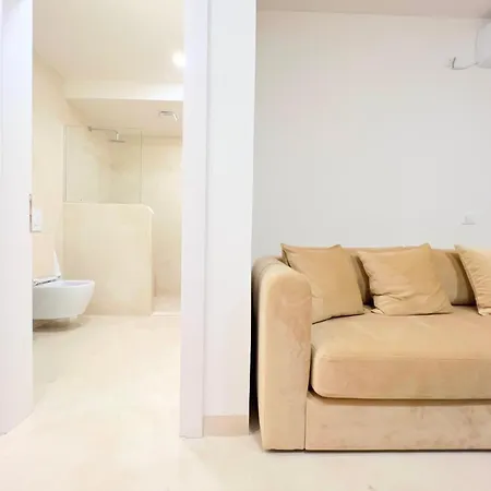 Cave By The Sea Apartment