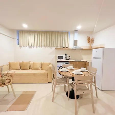 Apartment Cave By The Sea